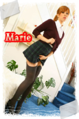 Marie hatte noch nie Sex. Sieht vielleicht nicht so aus, ist aber so! Erleb die Entjungferung beim Telefonsex Privat